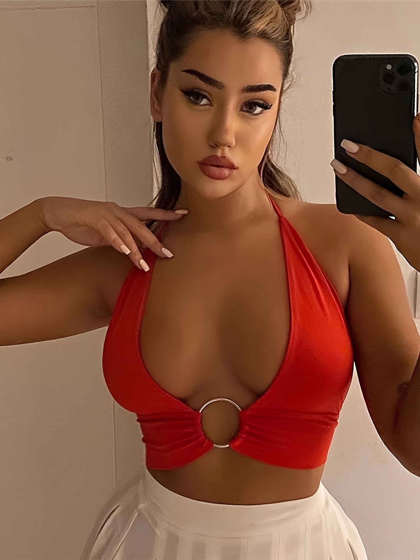 Top Halter Escotado con Aros
