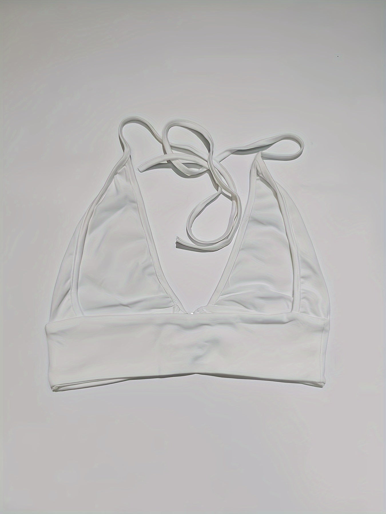 Top Halter Escotado con Aros
