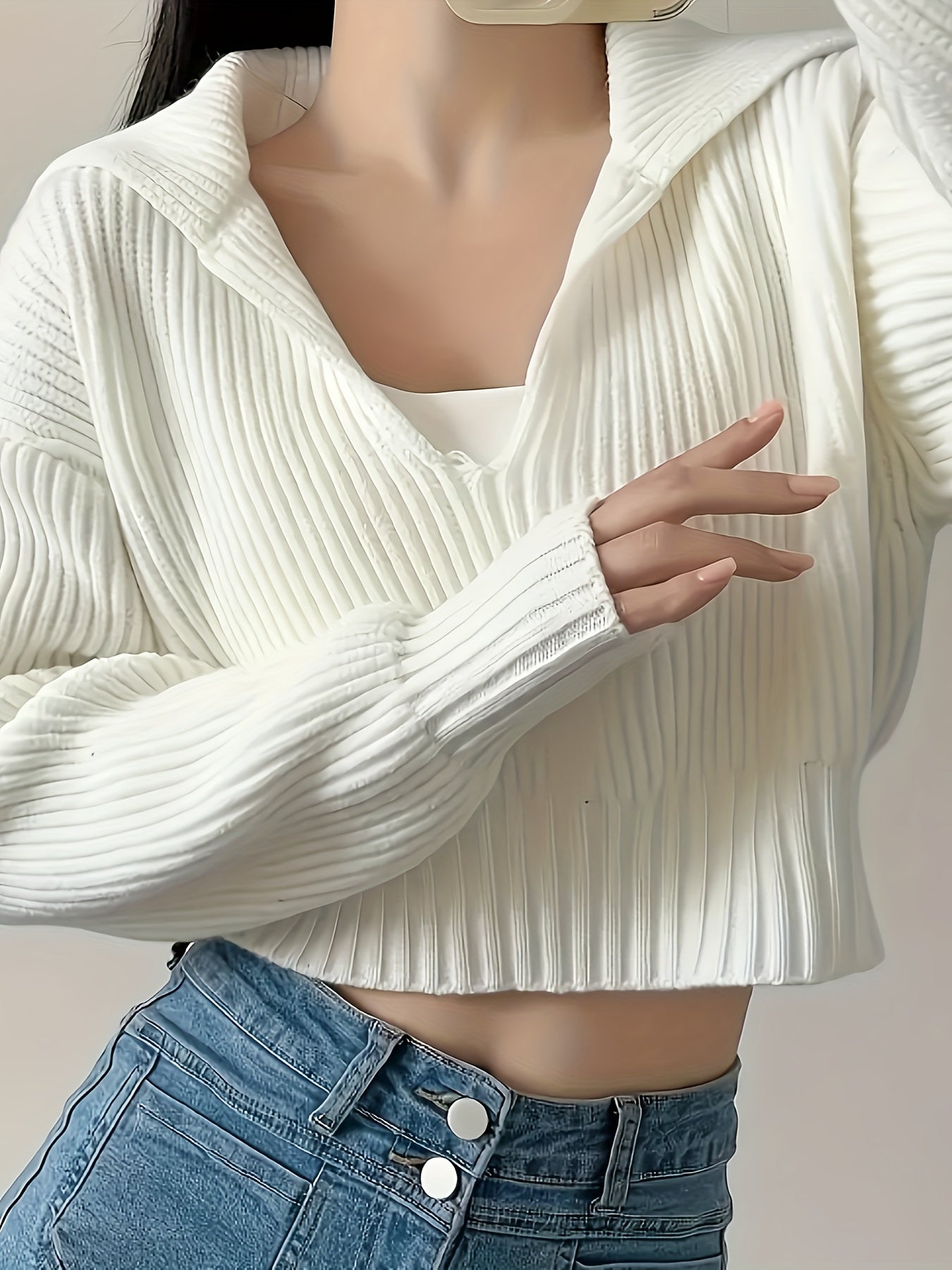 Suéter corto Directional con cuello en V