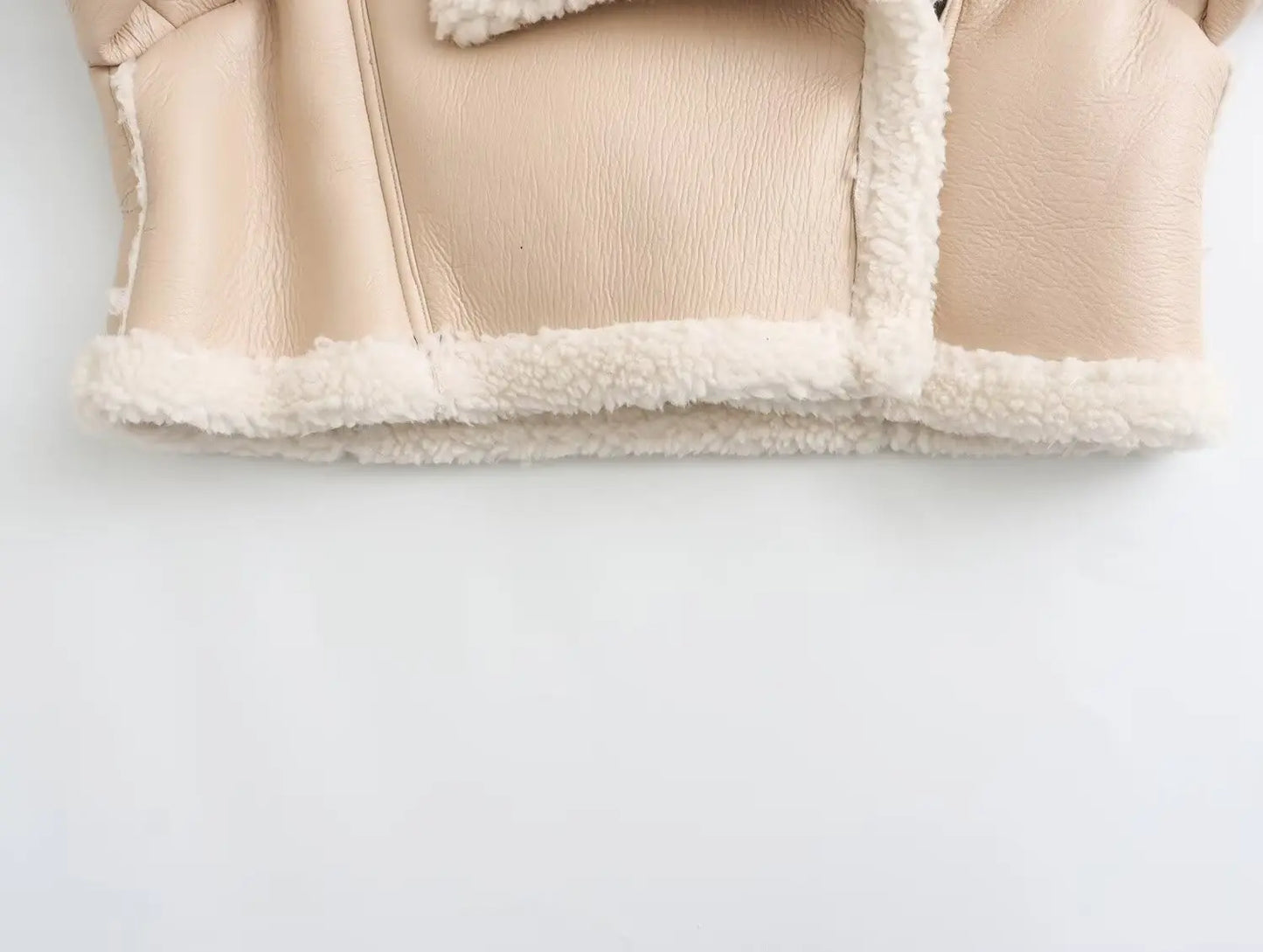 Chaqueta Corta de Cuero