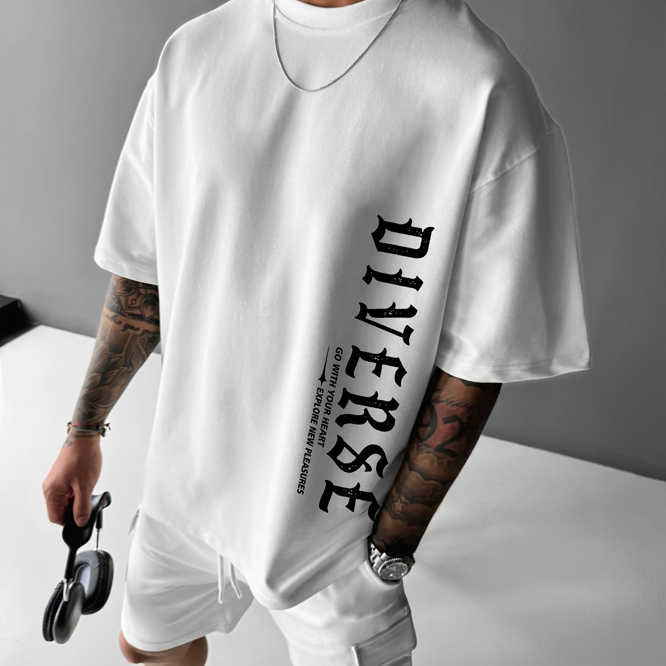 Camiseta Gráfica "DIVERSE"